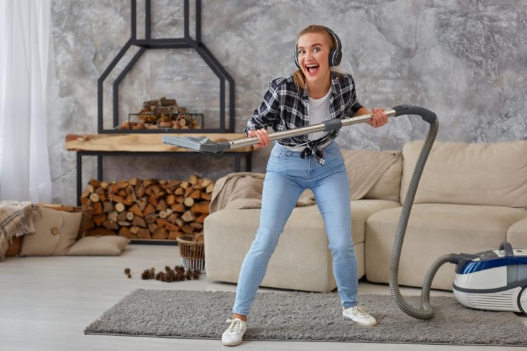 Was kostet Teppichreinigung? Preise & Leistungen im Vergleich